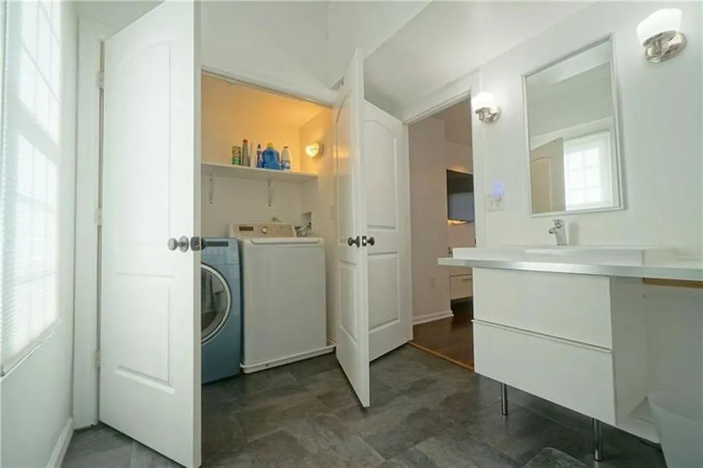 City Cottage With Yard, Sleeps 8 匹兹堡